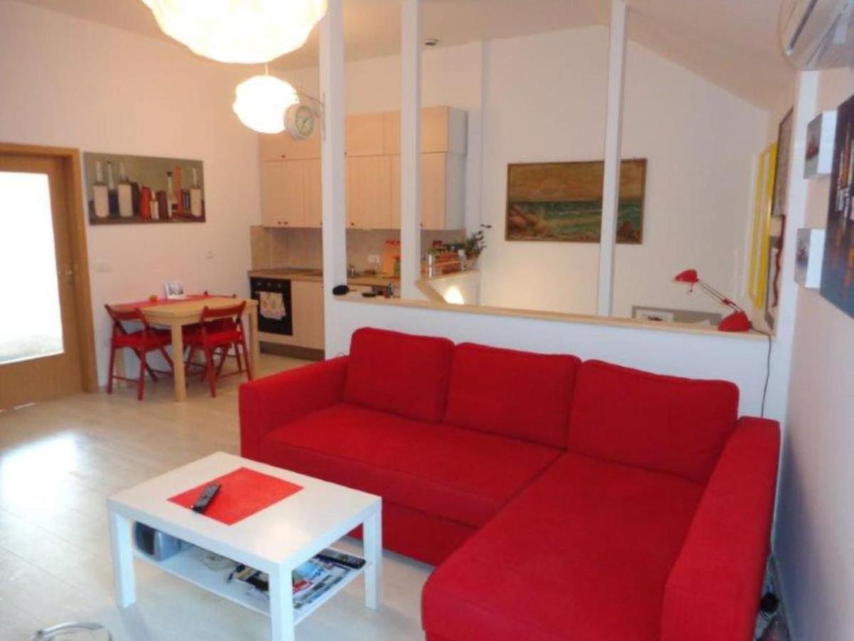 Modern Apartmant In Old City 피란 외부 사진
